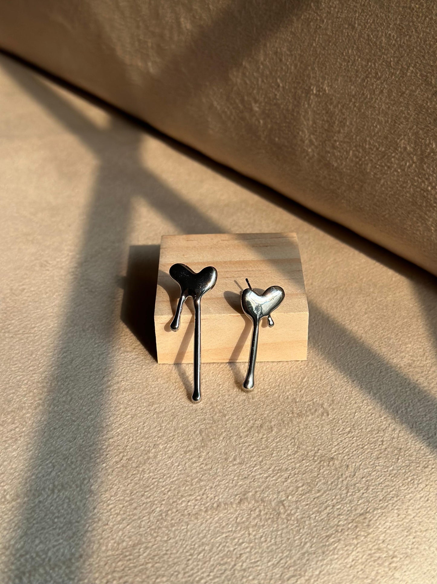 Melty heart earrings