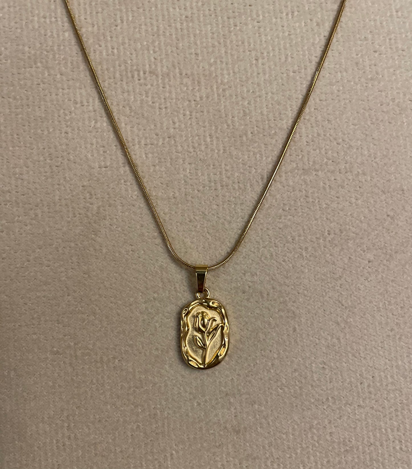 Autumn rose necklace