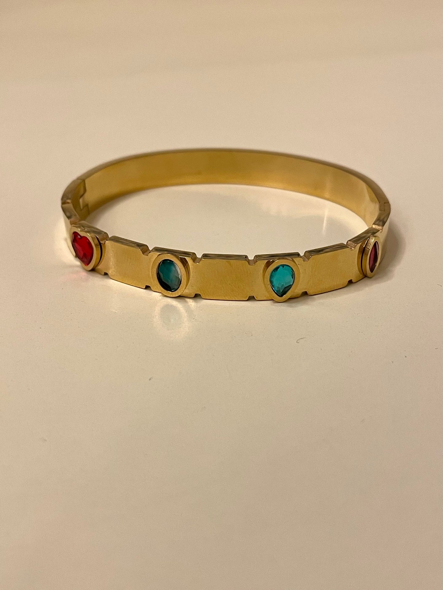 Nefertiti cuff