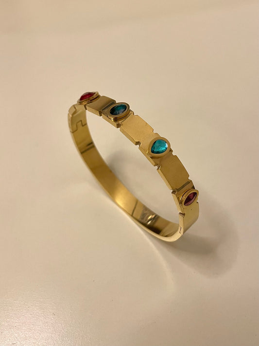 Nefertiti cuff