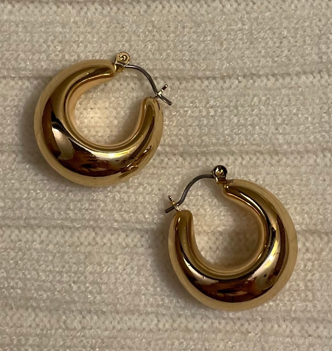 Luna hoops