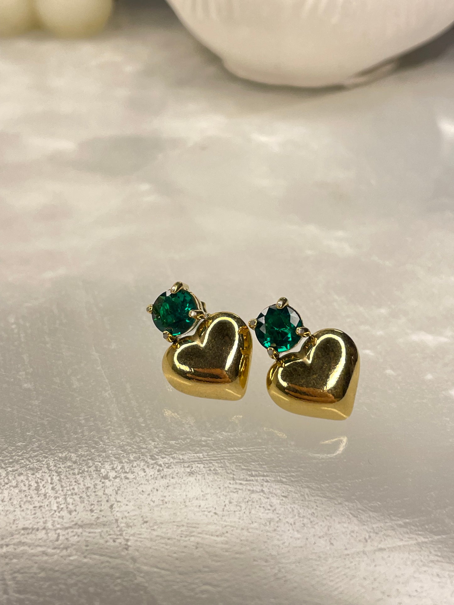 Emerald heart studs