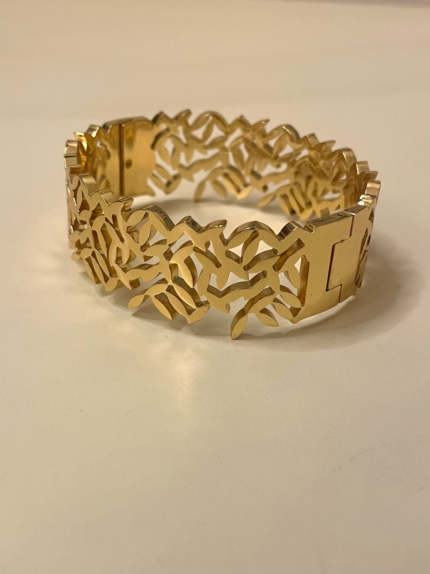 Tree branch cuff