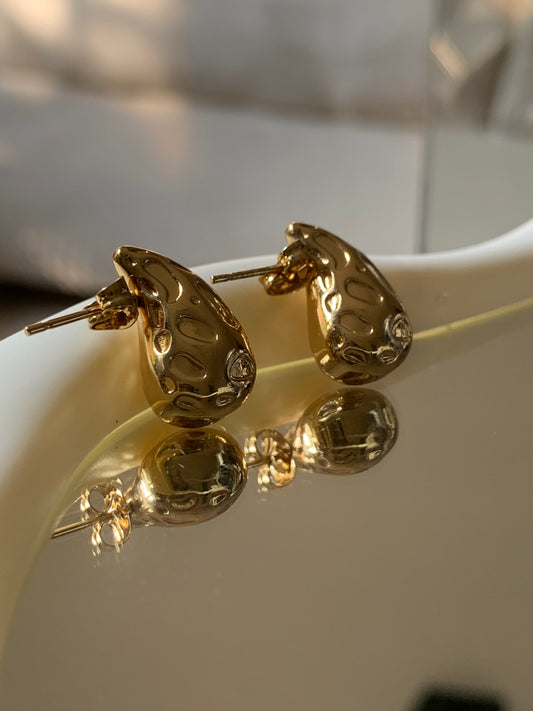 Tear drop studs