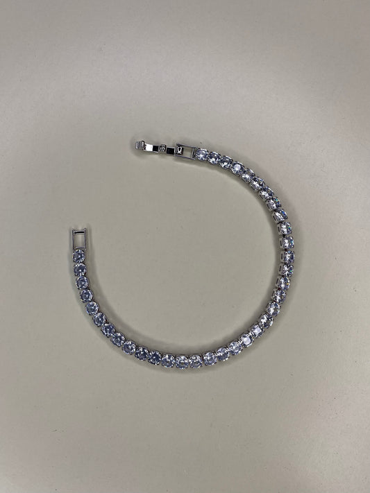 Tennis bracelet